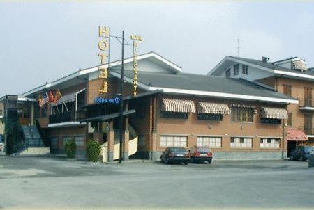 Hotel Quo Vadis 논 외부 사진